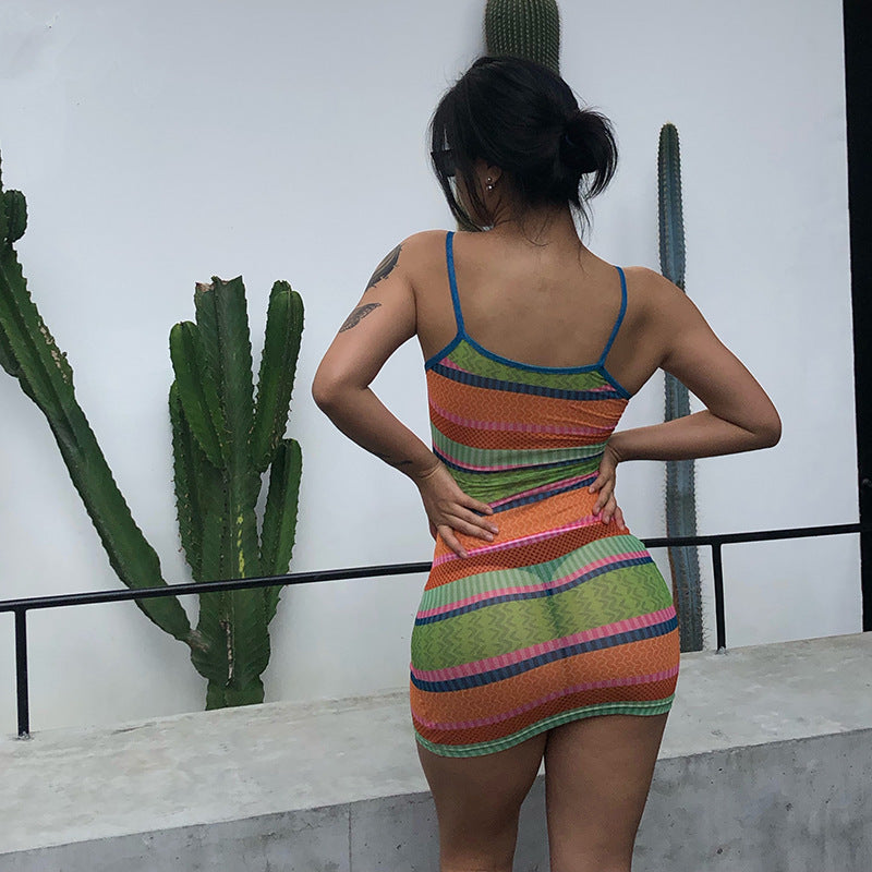 Robe moulante à bretelles dans le dos pour femme