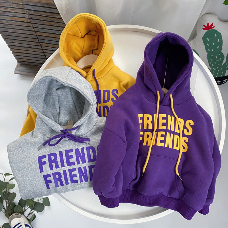 Pull à capuche matelassé pour enfant avec lettres colorées pour l'hiver
