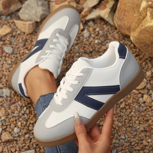 Chaussures d'entraînement plates allemandes assorties pour femmes